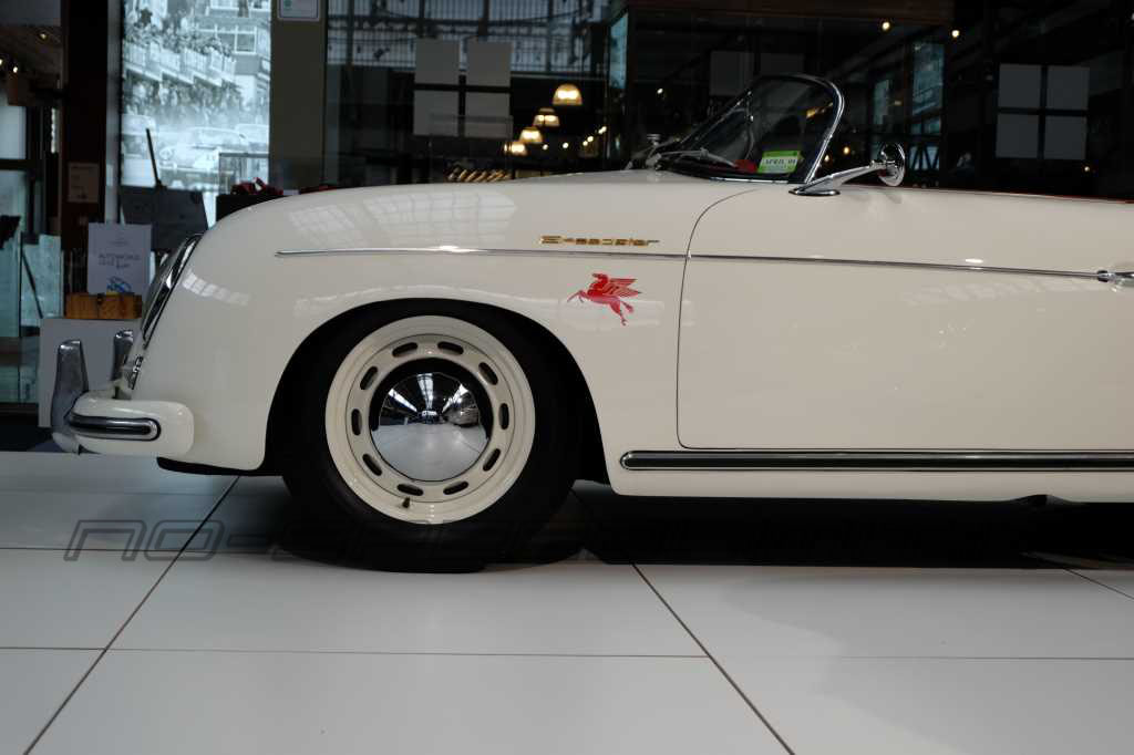 Mostra_Porsche_356_Autoworld 